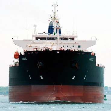 Tanker approaching Hull Gut